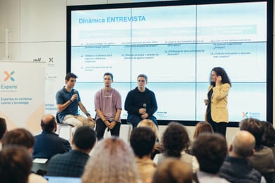 estudiantes en evento