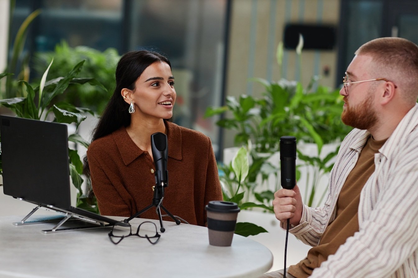 Entrevista de una chica y un chico