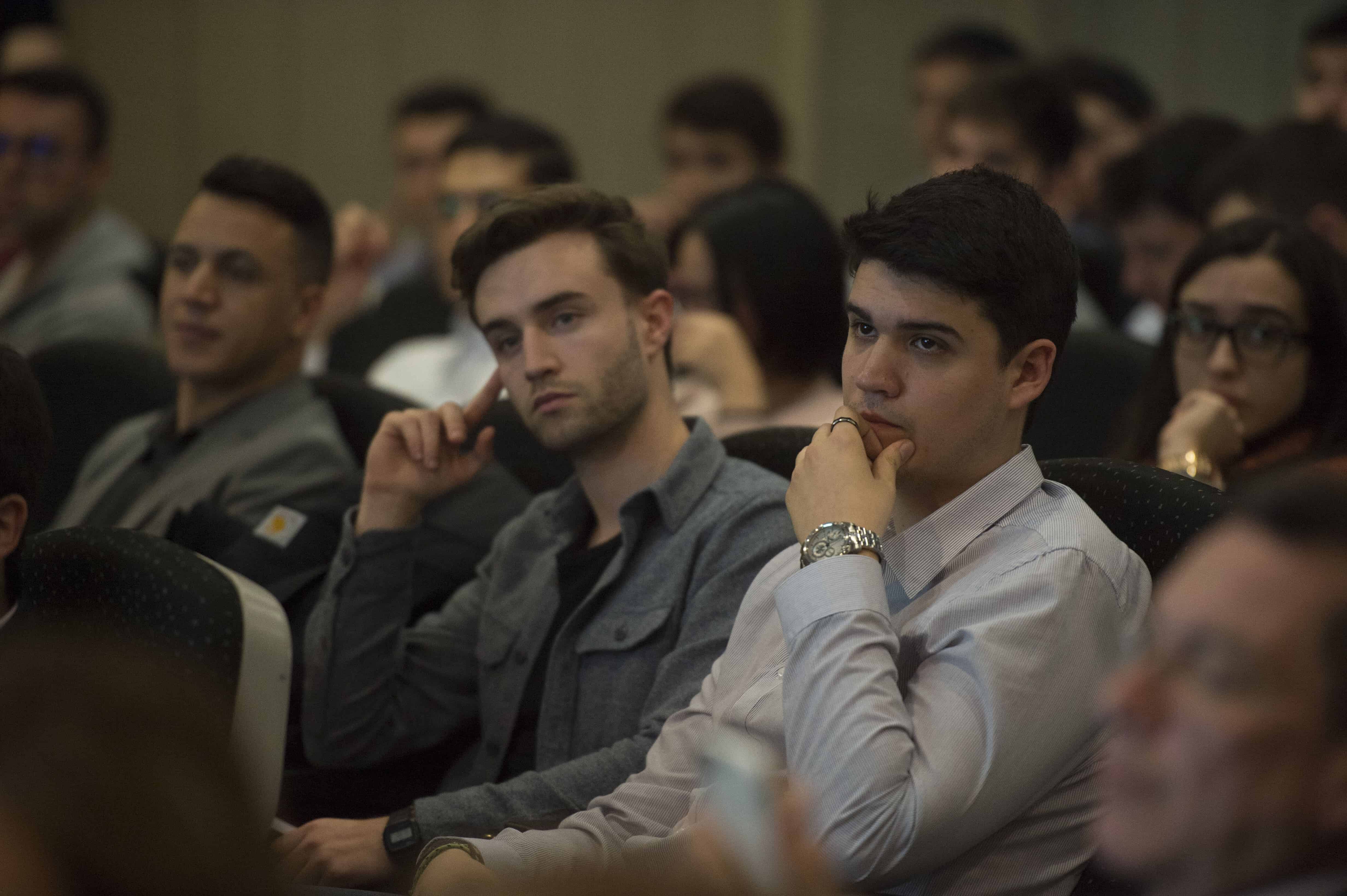 Estudiantes universitarios