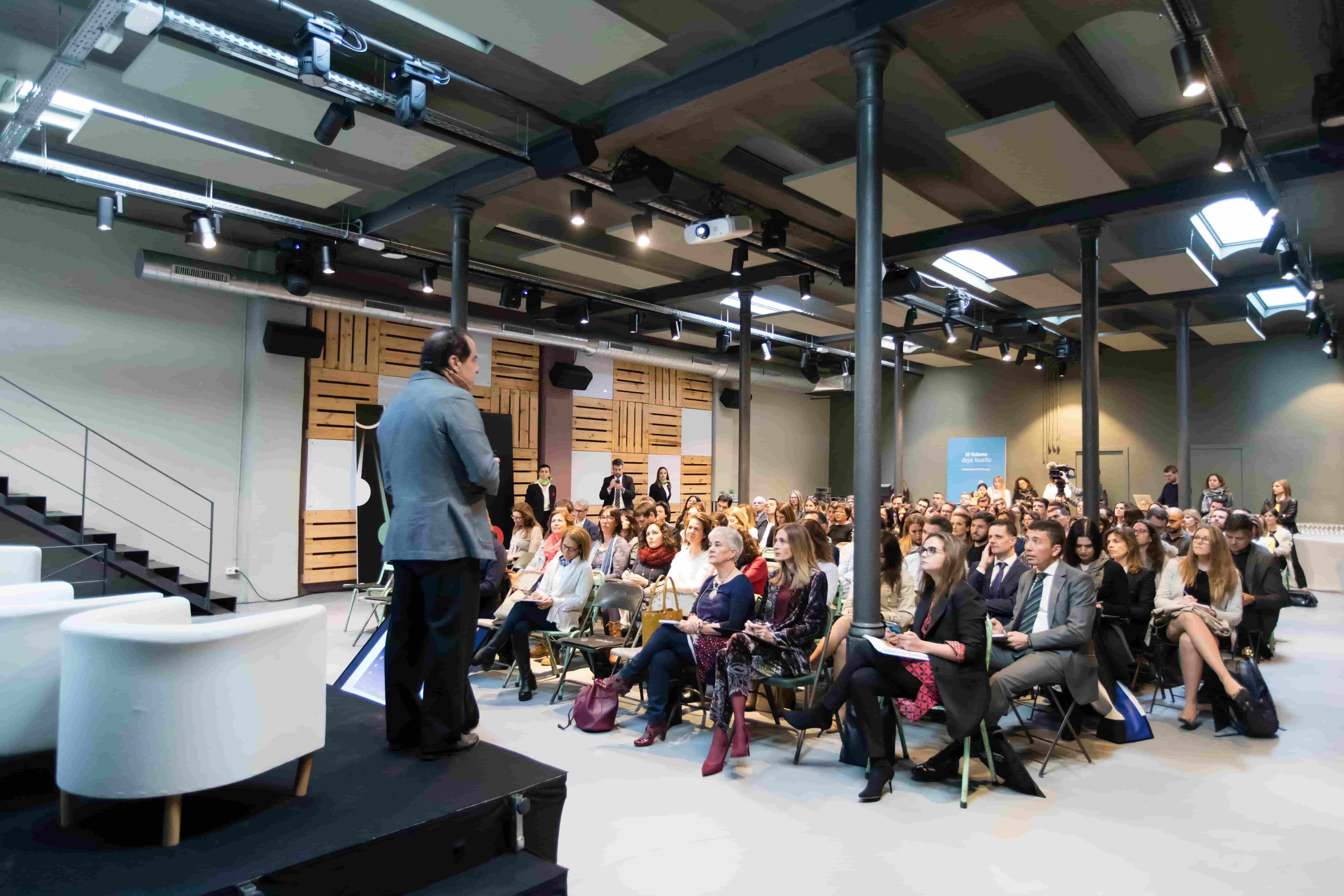 Juan Carlos Cubeiro en su masterclass “Coaching y aprendizaje organizativo”