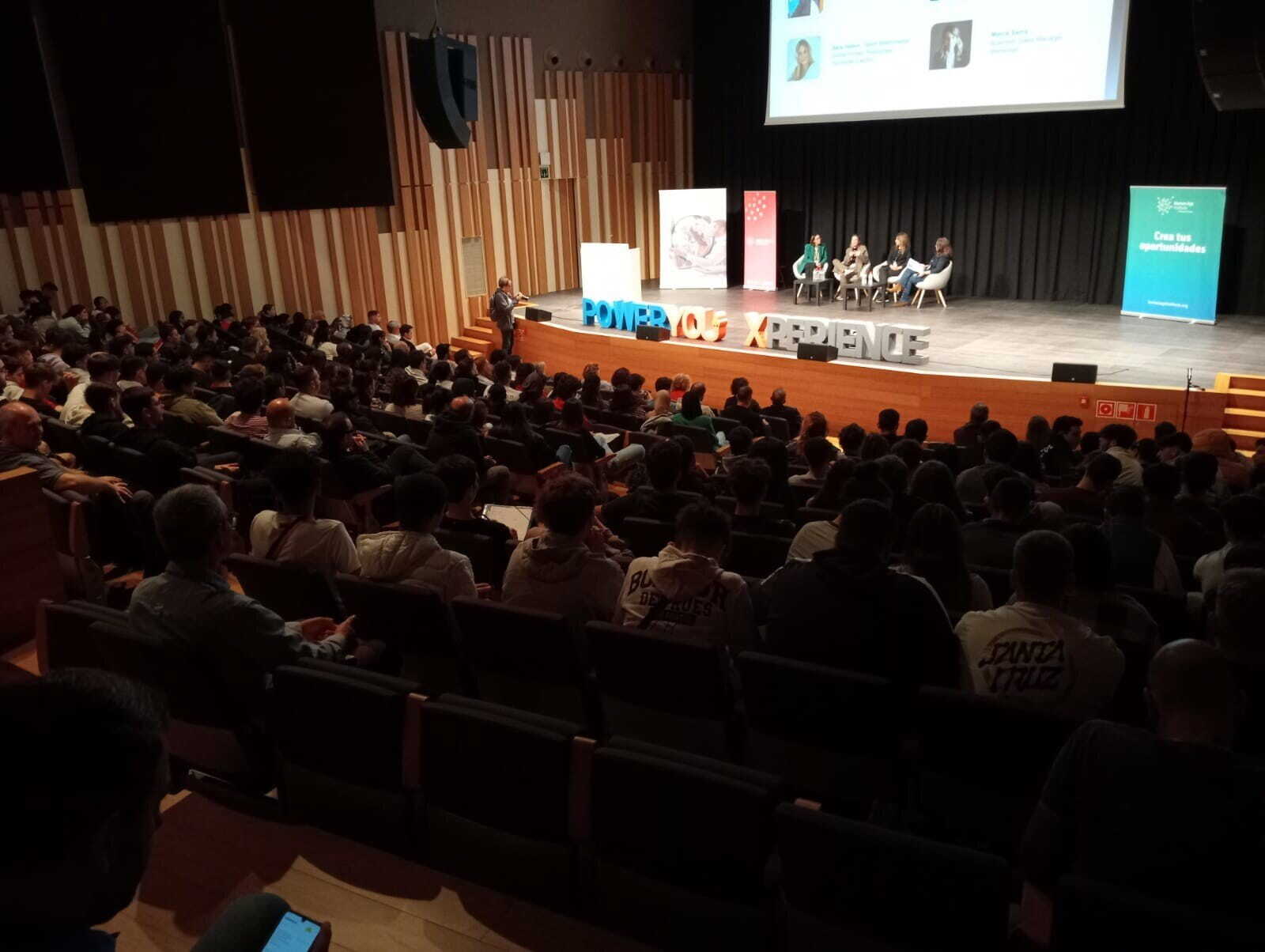 Mesa redonda con empresas líder en la jornada PowerYou Xperience